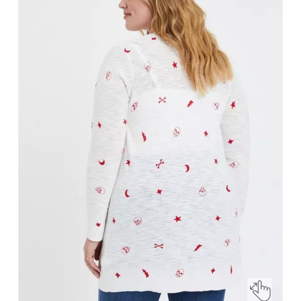 Torrid Button Front Cardigan Sweater White Red Skull Crossbones Womens Plus 4 4X - Picture 2 of 11